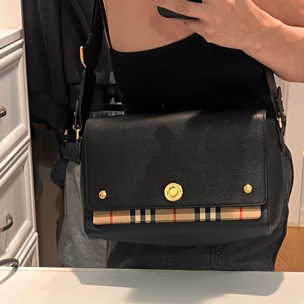 Authentic Note crossbody handbag